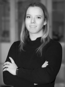 ЭЛИНА ЯУНЗЕМЕ